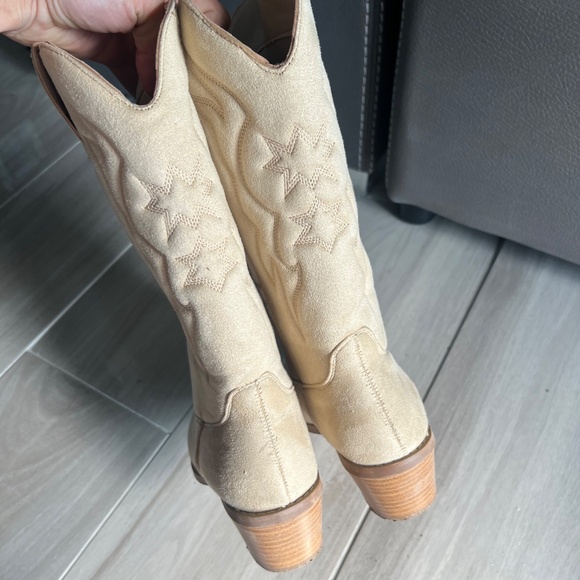 Beige cowgirl shoes - Picture 5 of 7